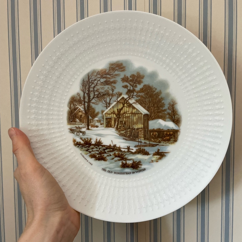 Vintage Hutschenreuther Tirschenreuth Currier and Ives Winter Homestead Plate